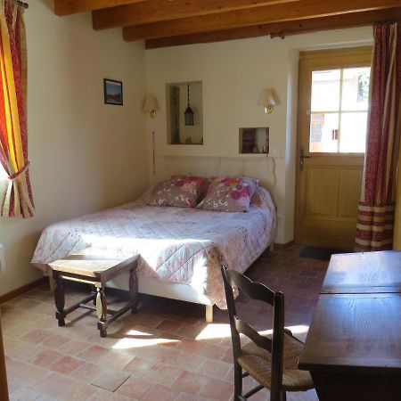 Au Grand Pre Bed and Breakfast Theillay Εξωτερικό φωτογραφία