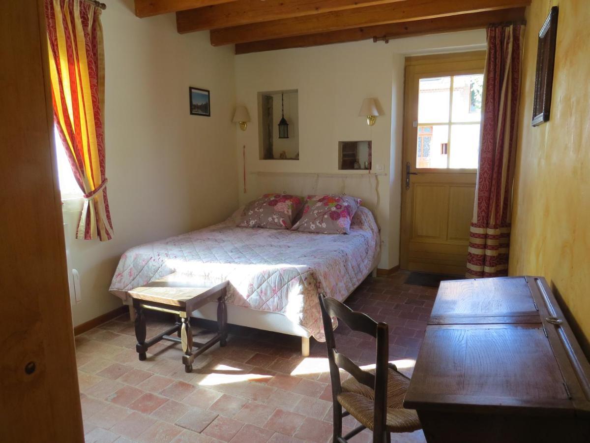 Au Grand Pre Bed and Breakfast Theillay Εξωτερικό φωτογραφία