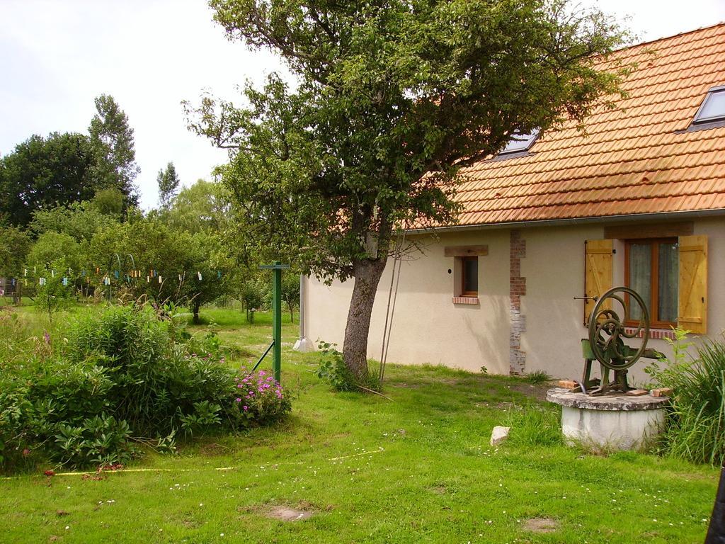 Au Grand Pre Bed and Breakfast Theillay Εξωτερικό φωτογραφία